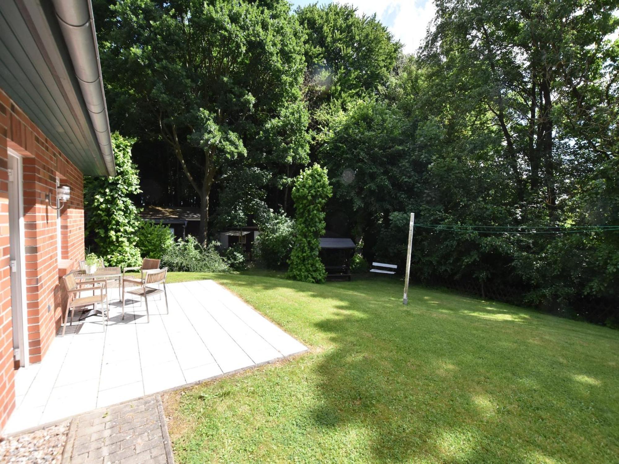Farm Holiday Home In Damshagen With Garden คลุทซ์ ภายนอก รูปภาพ