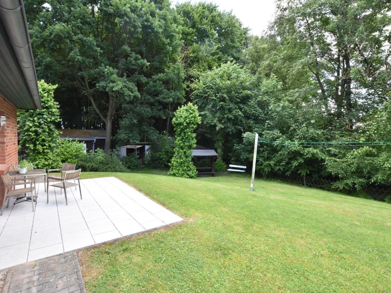 Farm Holiday Home In Damshagen With Garden คลุทซ์ ภายนอก รูปภาพ